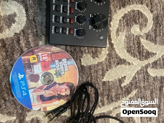 Broken PS4 disc + cable for sale.