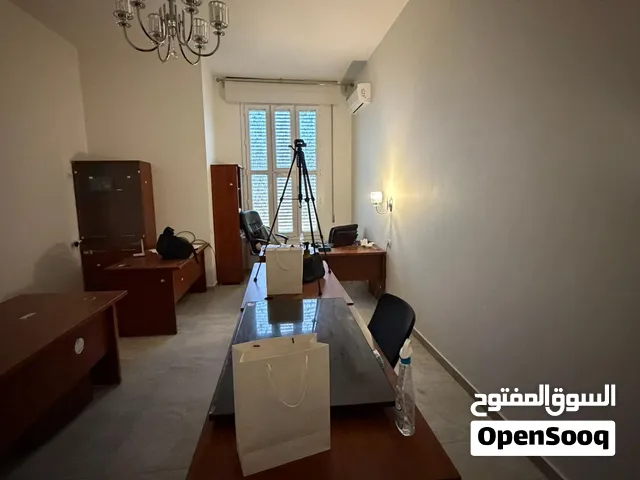 اثاث مكتبي ودواليب مكتبية