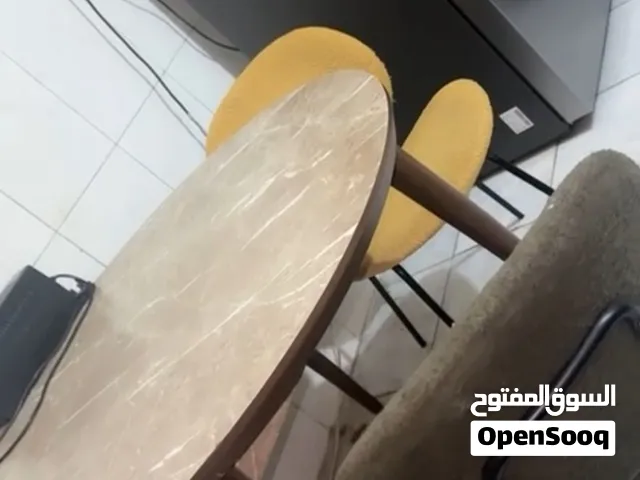 ميز طعام زان بي كرسين فقط بدون اي ضرر