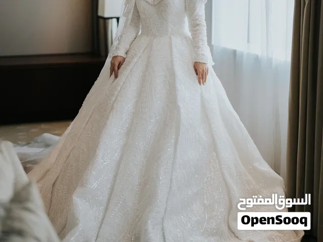 Luxury Wedding Dress – Worn Once for Photoshoot Only