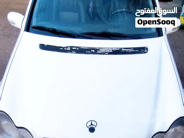 مرسيدس بنز C220 موديل 2001 منفوضة من الطنبون للطنبون من 5 شهور تنازل فوري مكسور عليها سنة ترخيص