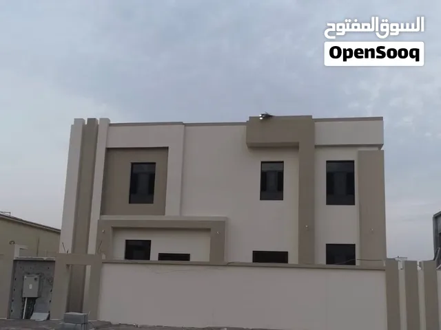 فيلا جديده واجهه أرض 20 متر نادره بالسوق