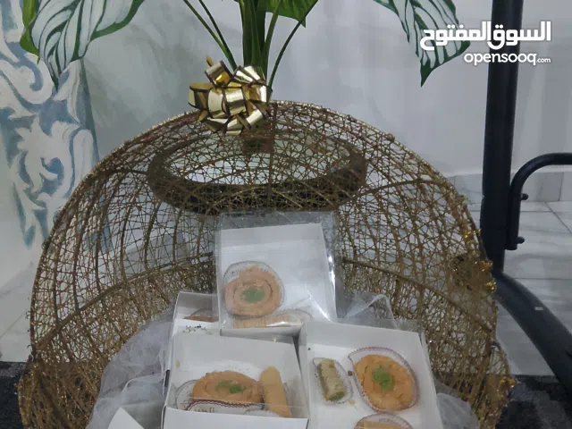 فرصة بيع قوقعه ذهبيه للضيافة والهدايا او شكولاطة للمناسبات الاجتماعيه