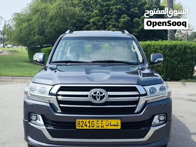 Used Toyota Land Cruiser in Muscat