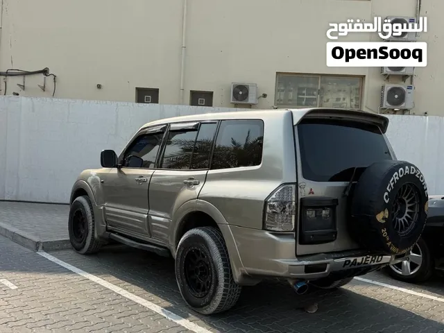 pajero for sale net and very cleane no need any thing for family use