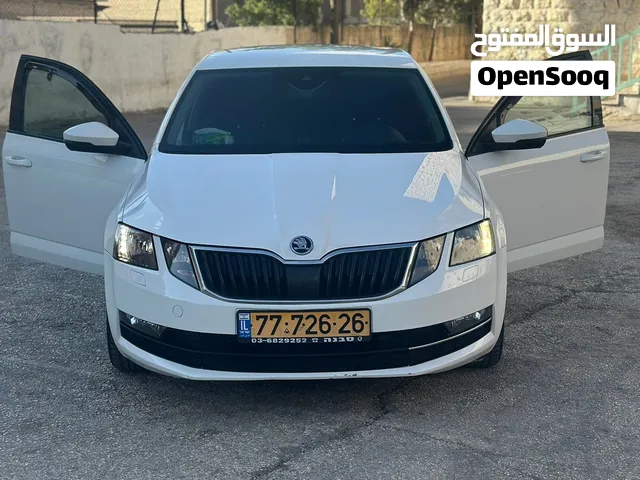 سكودا اكتافيا 2019  متور 2000 تيربو  150 حصان  رخصه ل 6/2027 أيد 1  اصل مونيت  مجمركه و جاهزه