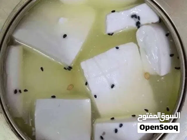 جبنة غنم مغلية وسمن بلدي وجميد بلدي وزبده بلدي على التواصي وجميع منتجاتنا مكفوله ومجربة