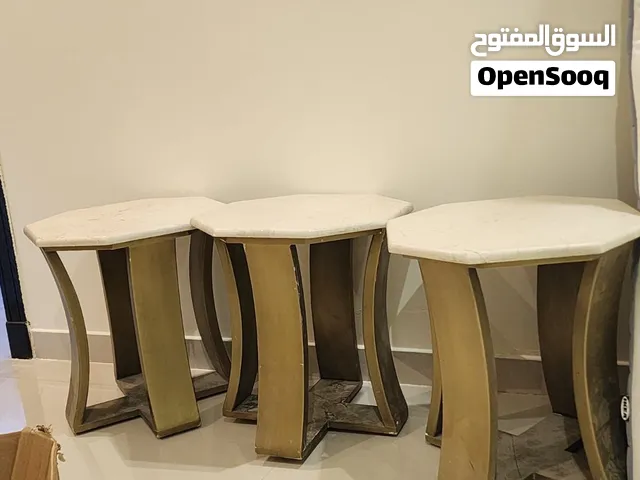 رخامالمادة طاولات خدمة / جانبية أثاث و طاولات أنيقة من الرخام الذهبي والأبيض المتين بألوان غطاولات
