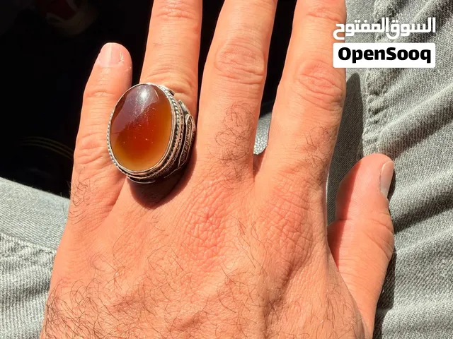 خاتم من الفضه النقيه مع حجر عقيق كبدى يمانى اصلى