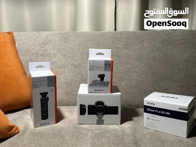 للبيع كاميرا سوني Sony ZV-E10 بملحقاتها