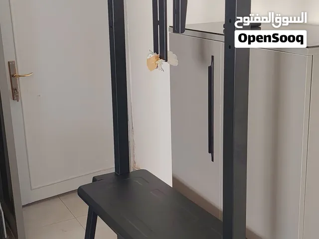 حامل شاشه للبيع استعمال ساعتين فقط (استاند)