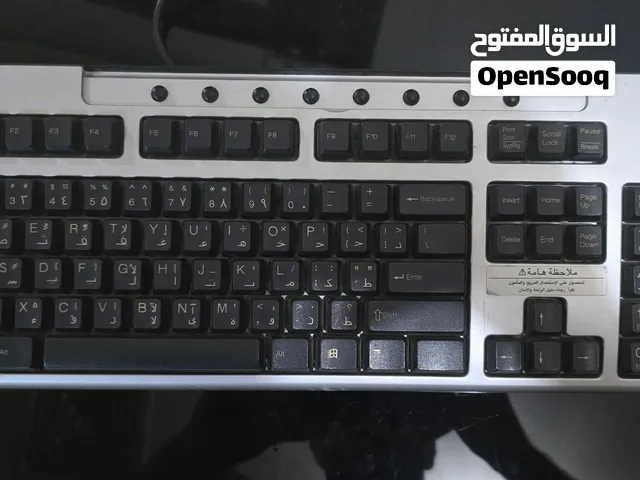 لوحة مفاتيح ماركة كومبك