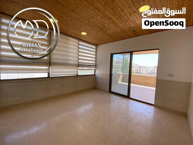 شقة طابق أخير مع روف للبيع خلدا مساحة 235م مع تراسات تشطيبات سوبر ديلوكس اطلالة رائعة بسعر مميز جداً