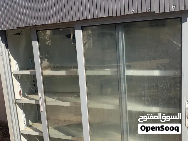طاوله ستيل طبي 180/80 غاز مشغل. ثلاجه تبريد ممتاز. توربين. إيطالي ثلاث حركات