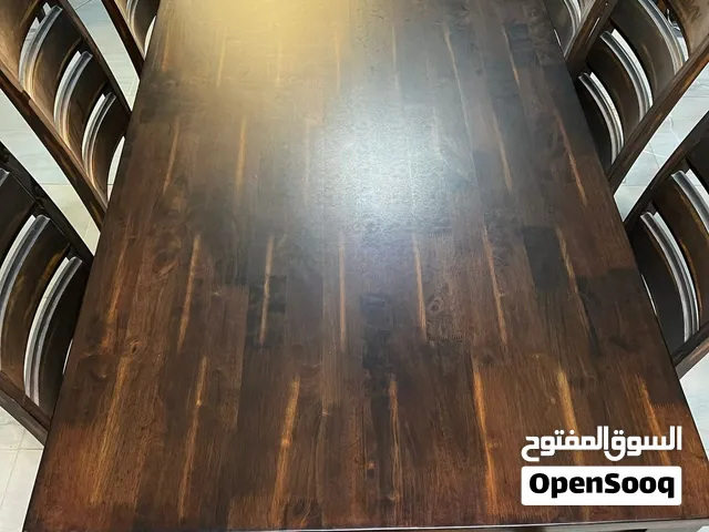 طاولة طعام