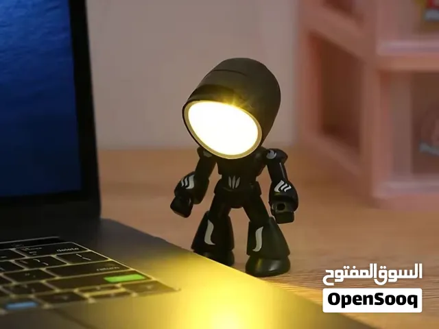 مصباح مكتب للقراءة بتصميم روبوت إضافة حميلة وديكور
