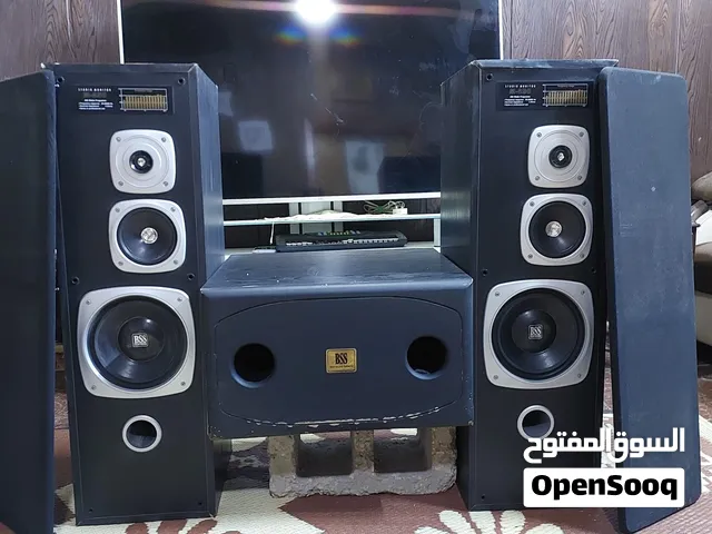 سيستم صوتي عبارة عن مضخم بيزز وسماعات اثنين تربلل ماركة BSSوكالة شركةJBL