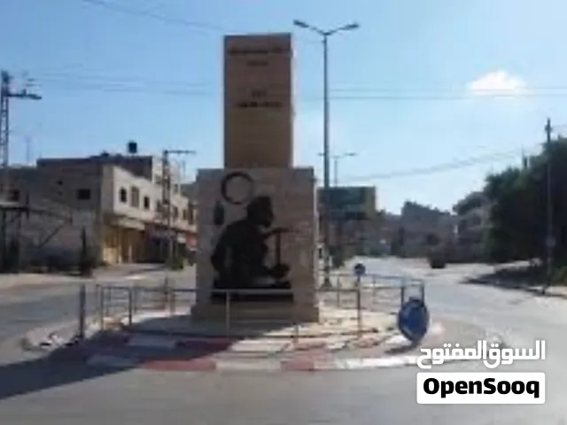 ثلاث محلات على شارع نابلس دوار عصفور مباشره