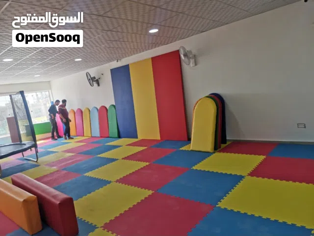 ارضيات فوم لمناطق الألعاب آمنة جدا للعب والقفز متوفر جميع الألوان توصيل لجميع مناطق المملكة