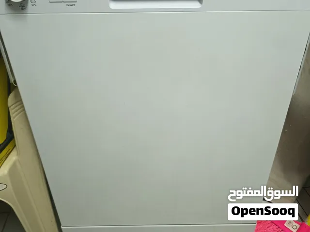 غسالة صحون شبه جديدة للبيع
