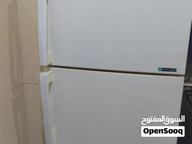 تلاجه جيده جدا مقاس كبير مستعمله فقط 40 دينار