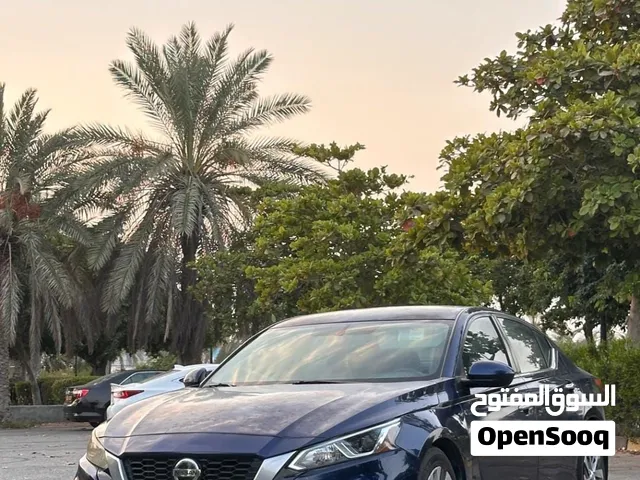 نيسان التيما S