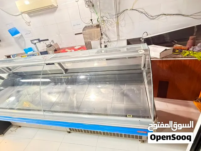 ثلاجة عرض .