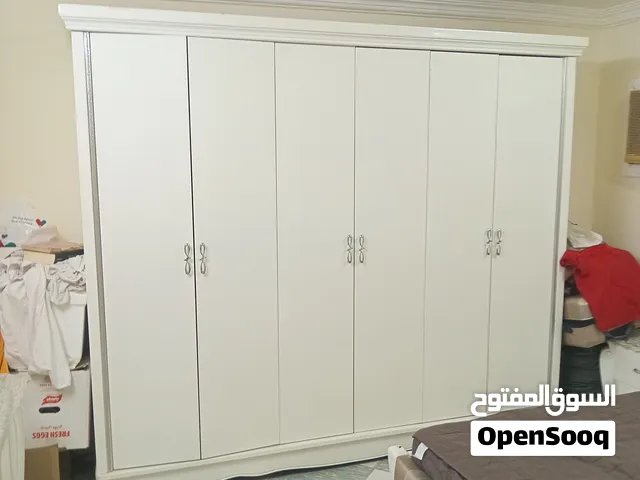 غرفة نوم بيضاء عاجي