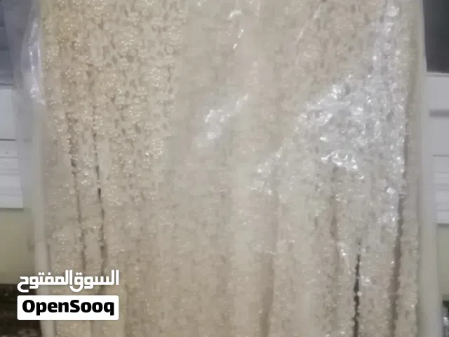 يوجد ملابس حاله جيده للبيع بسعر جيد جدا