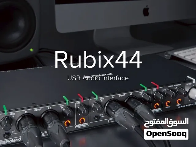 Audio Interface) احترافي: Roland Rubix44 إذا كان الجهاز متوفراً لديكم، أرجو إفادتي بRoland Rubix44