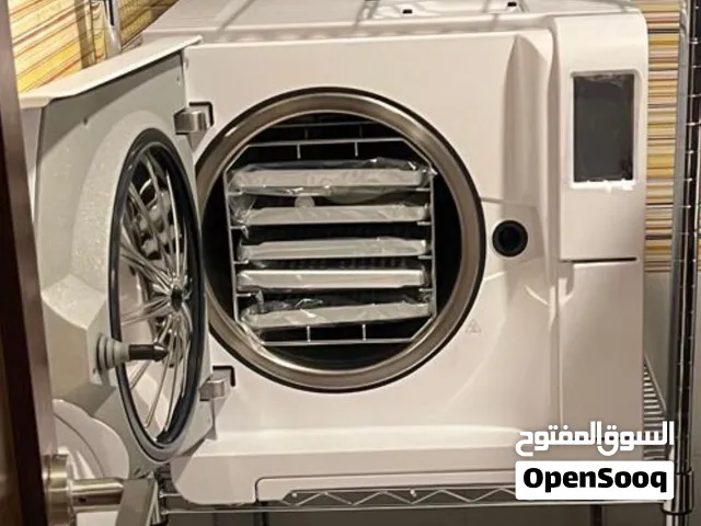 Compliant autoclave for medical use