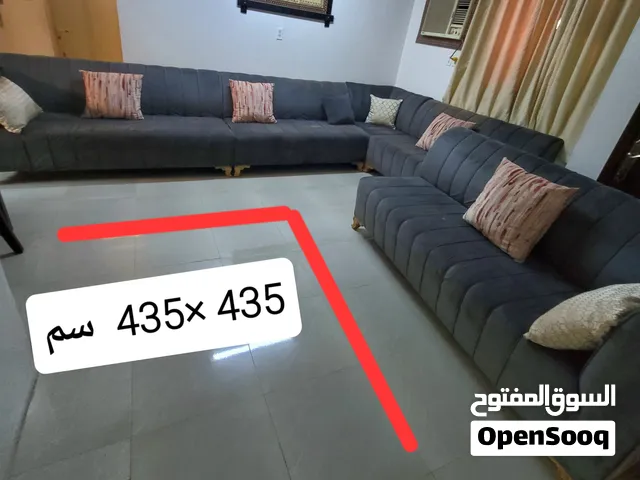 للبيع كنب جهتان زاوية قماش مخمل اللون رمادي داكن   مناسبة للصالات وغرف المعيشة العصرية