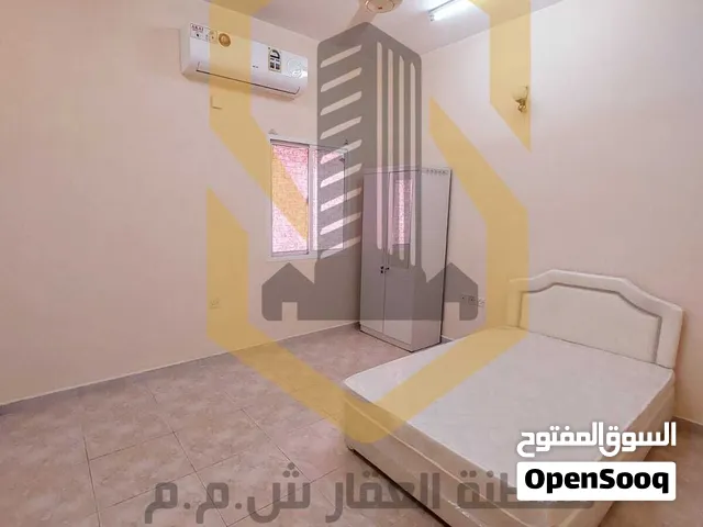 غرفة مفروشة للشباب العمانيين في الحيل الجنوبية خلف استاد السيب الرياضي / شامل بدون عمولة