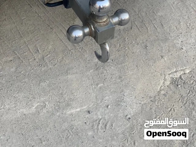 هوك سحب ثلاثي الرمانة بالخطاف Tri-Ball Hitch Mount with Hook).
