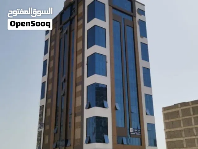 للإيجار شقة عائلية في المعبيلة الجنوبية خلف نيستو موقع مميز قريب من جميع الخدمات - Flat For Rent