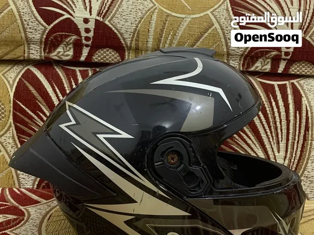خوذة دراجه للبيع السعر 40. ألف  وبيها مجال