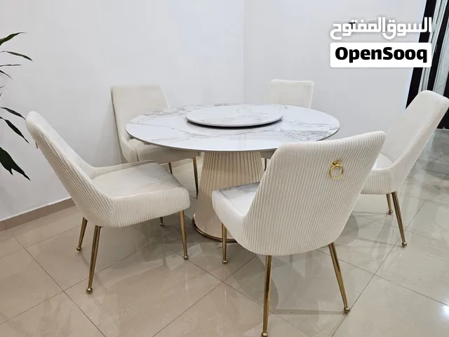 dining table with 5 seat