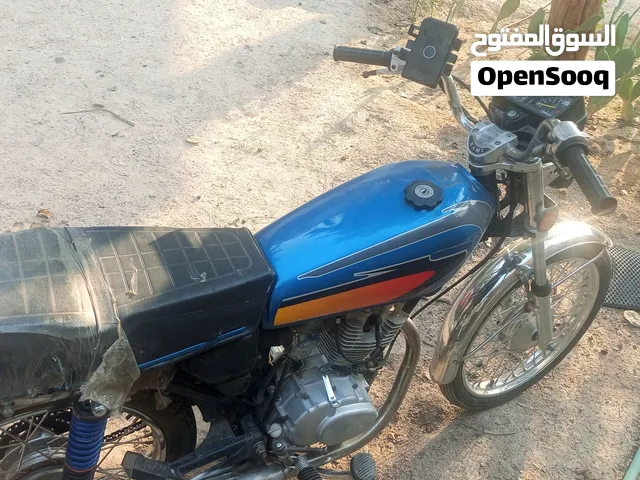 السلام عليكم نامه شلامجه للبيع سنه صنع 2014 مامفتوحه ابد كلها بلاد ونضيفه كلش رقم وسنويه