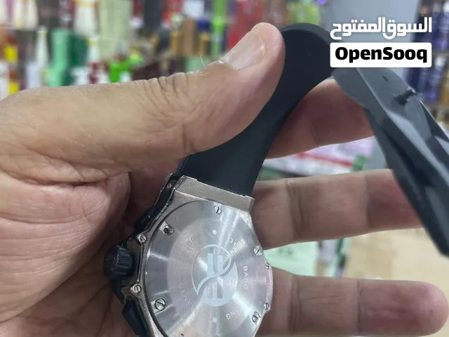 للبيع 3 ساعات .. هبلوت شبه جديده 30 دينار  وساعتين جديدتين تصميم رولكس ماستر يخت كلهم 40 دينار