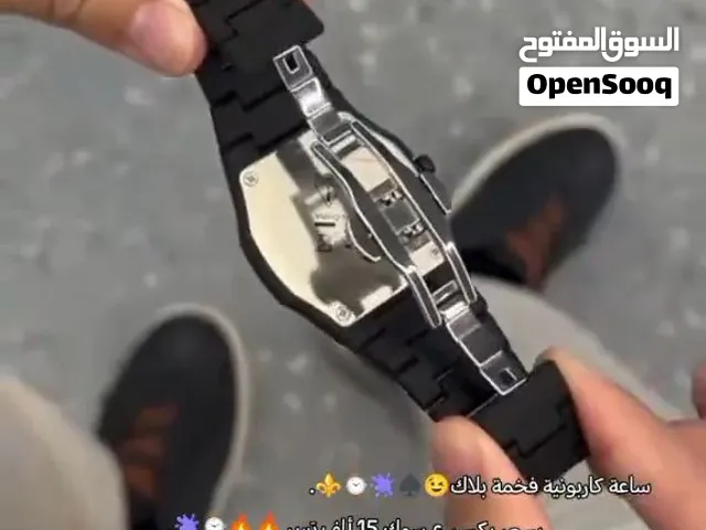 ساعة كاربونية فخمة بلاك مميزه فحم لأصحاب الحضور القوي والأداء العالي يوجد توصيل لكل العراق