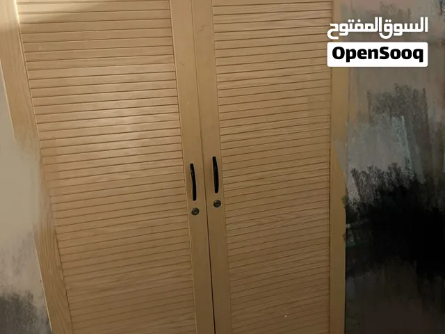 خزانه ملابس كبيره للبيع