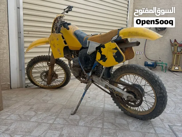 Suzuki RM125