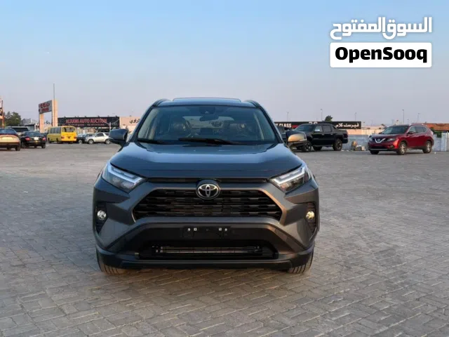 تويوتا راف فور موديل 2022 بحالة جيدة جدا فل ابشن اوراق جمارك