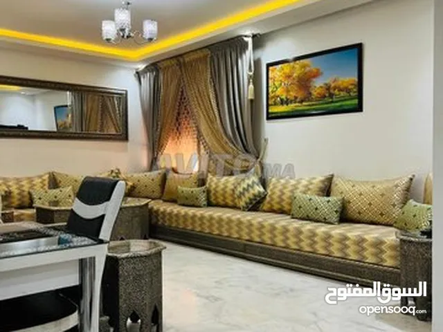 شقة مفروشة للإيجار اليومي في مدينة مراكش جيليز روعة تحتوى على صالون مغربي و مكيف و بالكون و مسبح....