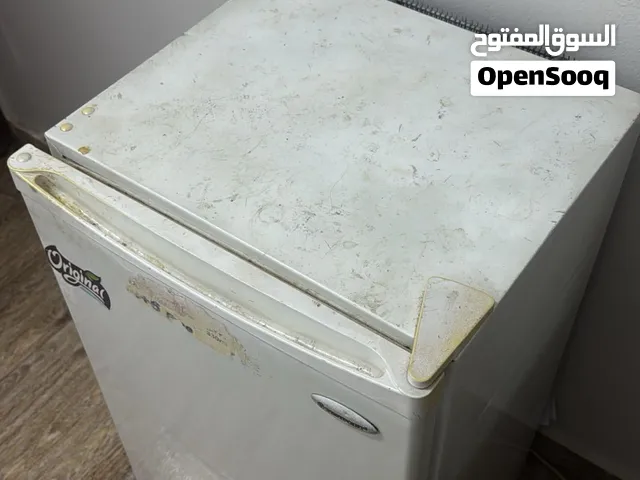 ثلاجه فقط تحتاج الى تنضيف