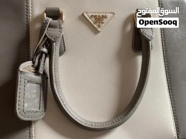 شناط نسائية متنوعة (البيع للقطع كلها)