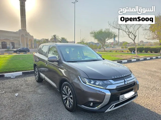 Urgent SALE: 2020 Mitsubishi Outlander 4WD