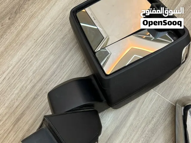 مرآة سيارة مستعملة امريكي بحالة جيدة للبيع