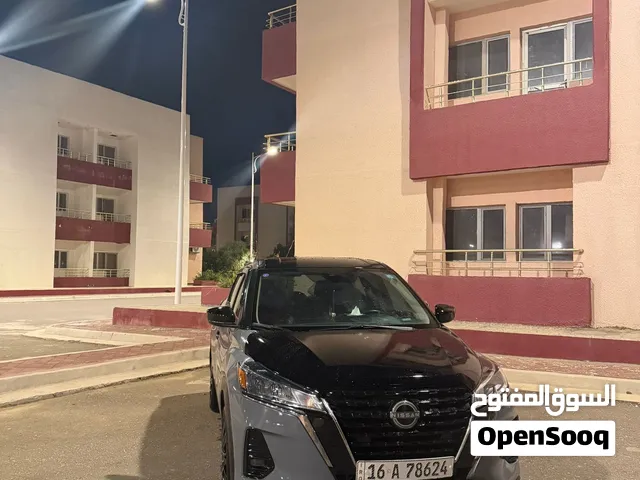 نيسان كيكس