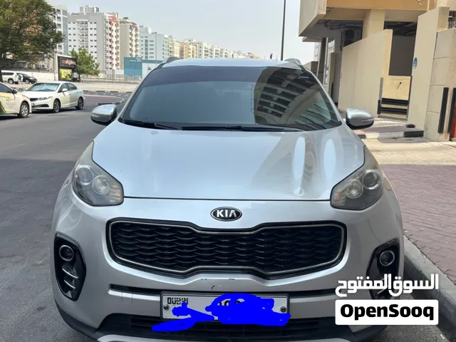 Kia Sportage excellent condition diesel 20 turbo very consummation 150 AED for 700 KM